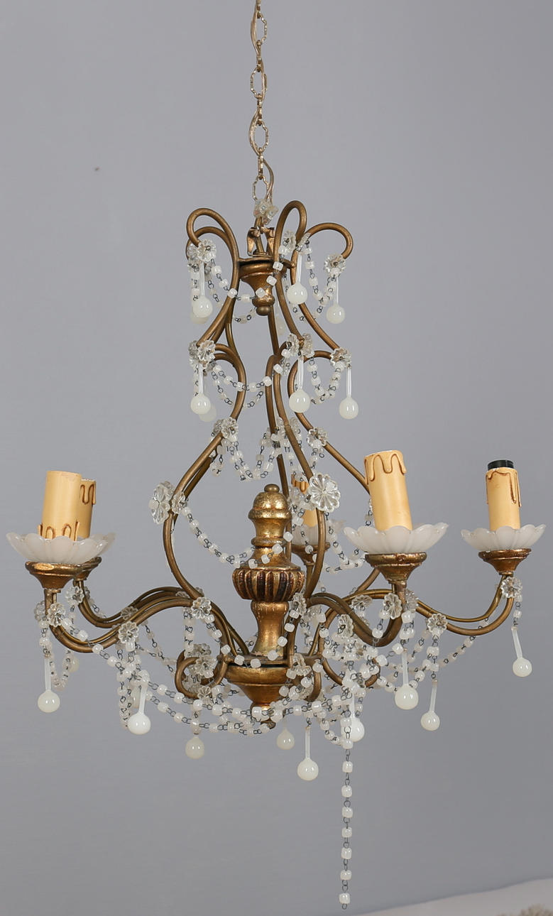 TAKKRONA med glaspärlor, 1970-tal.