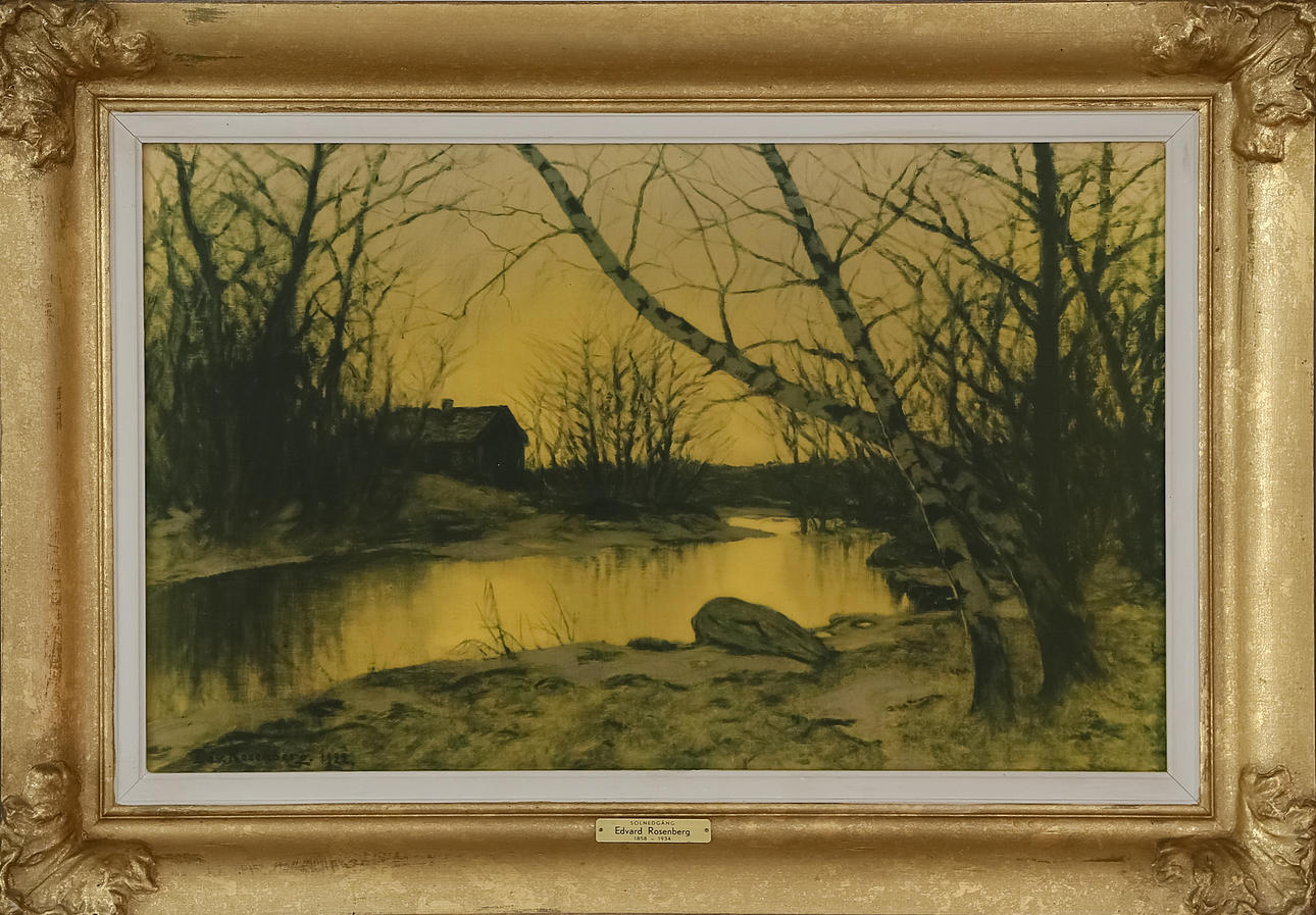 RAM, trä, innehåller tryck, 1900-tal.