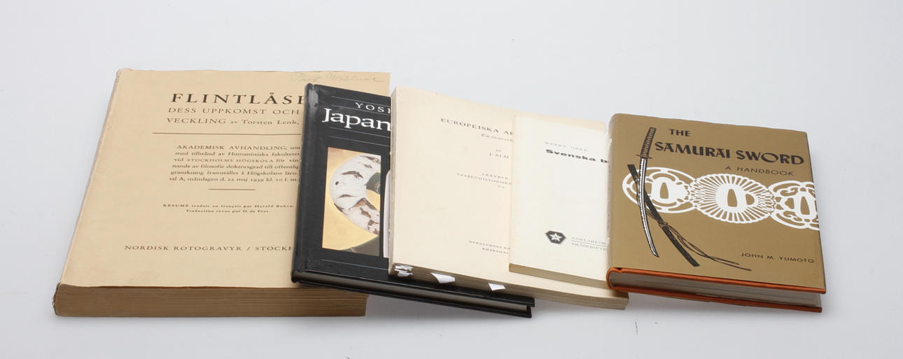 BÖCKER, 5 st, vapen.