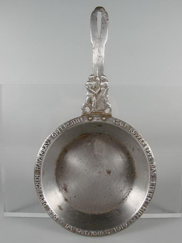 MINIATUR EISERNE PFANNE METALLSPENDE 1. WELTKRIEG 1916.