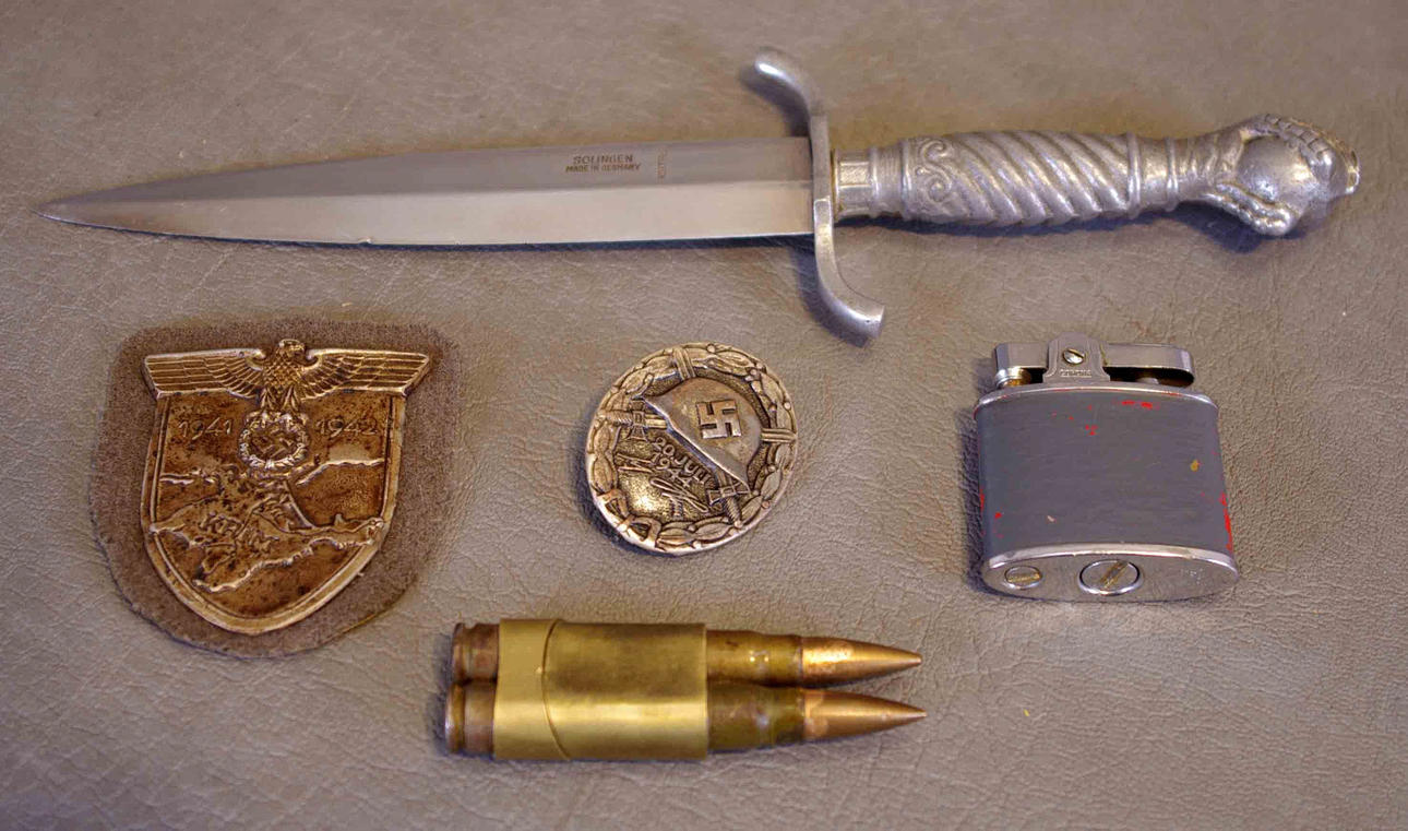 DOLK TYSKLAND, CIGRETTÄNDARE M.M.