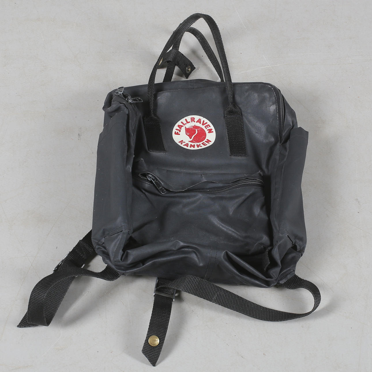 BACKPACK, 