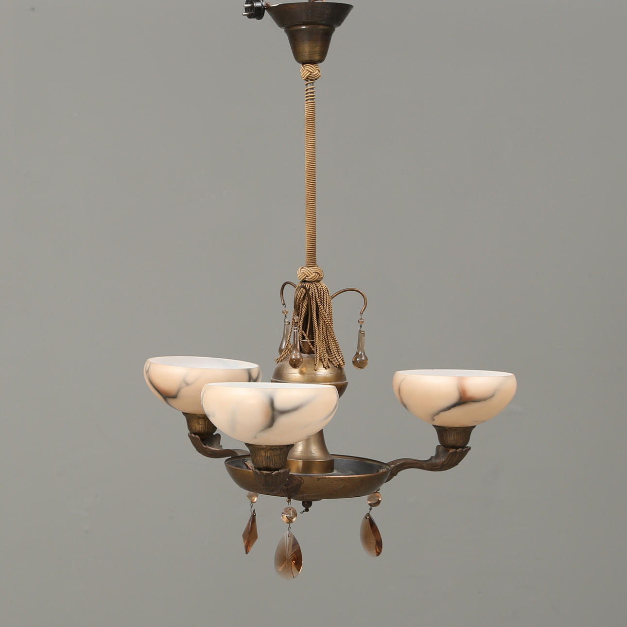 LÁMPARA DE TECHO, estilo Art Deco, siglo XX.