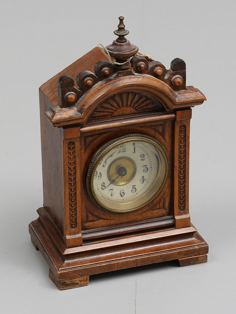 BORDSUR, Junghans, 18-1900-tal.