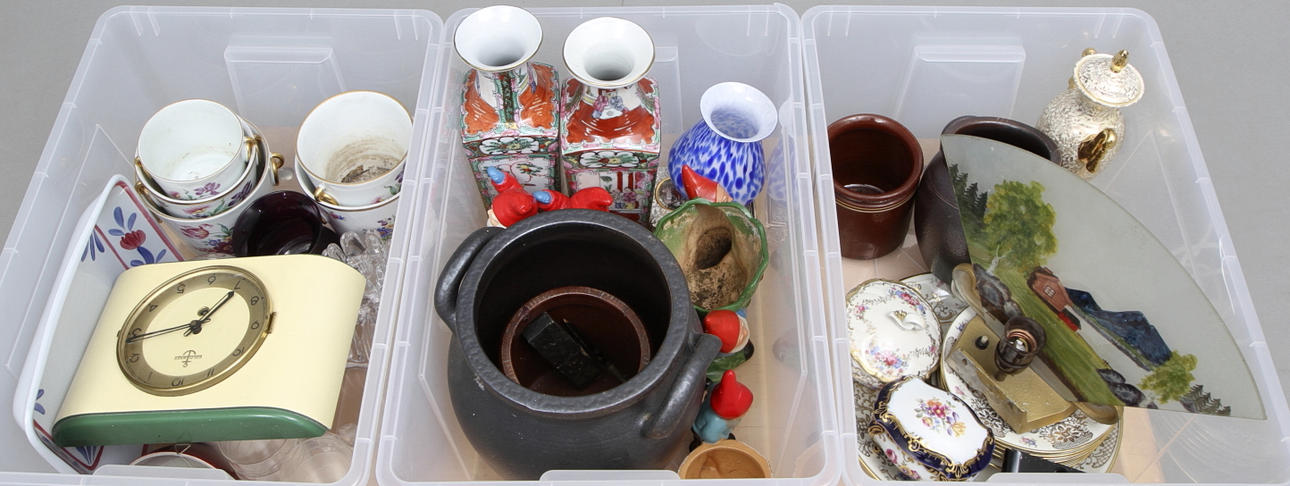 GLAS och KERAMIK, bl.a. Orrefors, Hackefors, Rörstrand m.m.