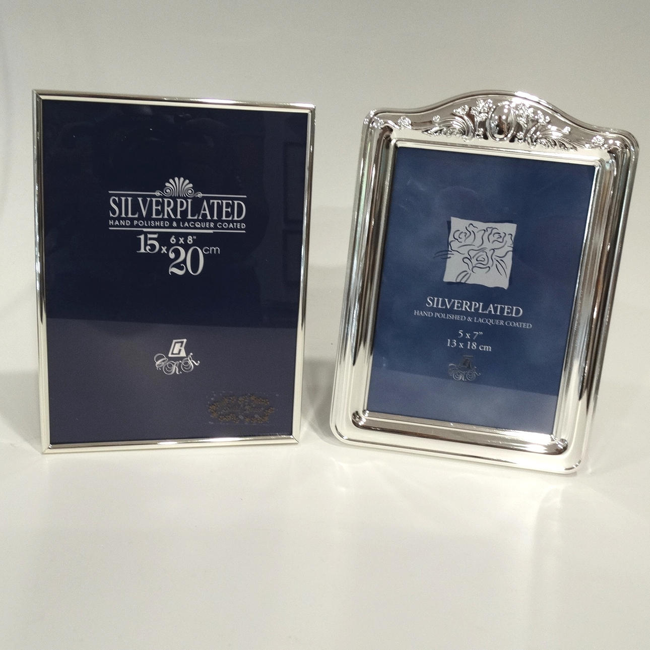 ZWEI BILDERRAHMEN SILVER PLATED.