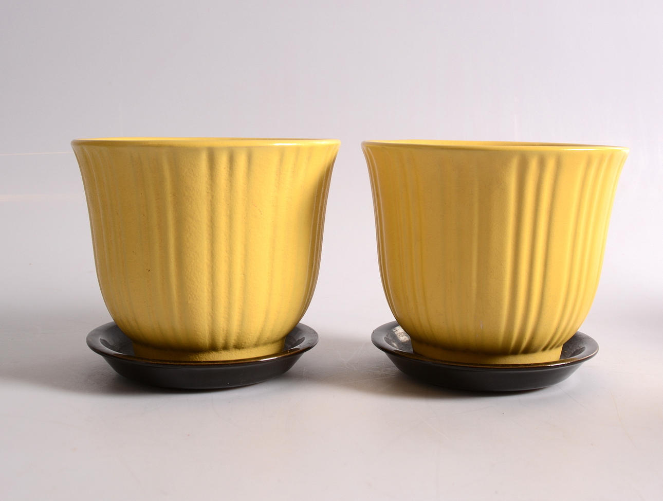 YTTERFODERMED UNDERFAT, 2 st, keramik, Juno, Ekeby.