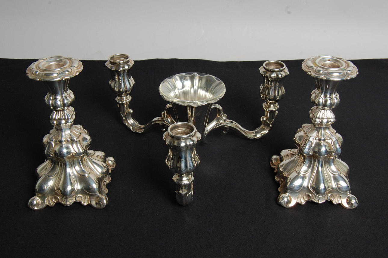 LJUSSTAKAR, 1 par, barockstil, LJUSTAKE 1 st, med glasinsats, 1900-ta.