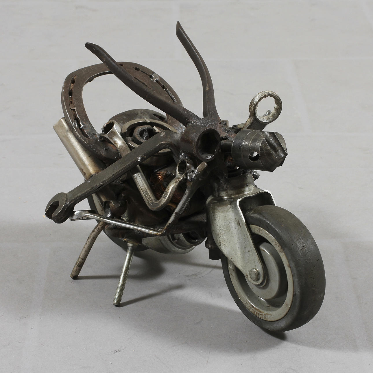 BOB PASTERKAMP. Skulptur, metall. Motorcykel.