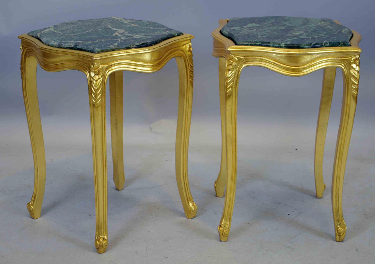 BLOMSTERBORD, 1 par, förgyllda med stenskiva, rokokostil.