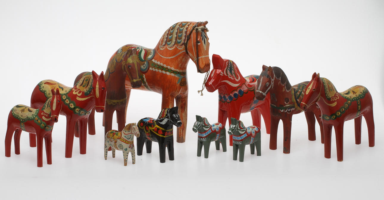 PARTI DIVERSE DALAHÄSTAR MED MERA, 17 delar, 1900-tal.