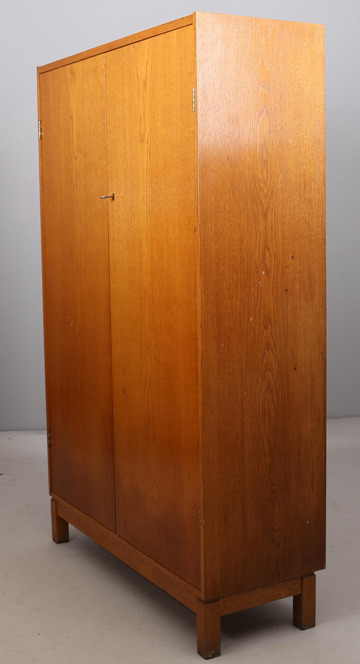 DOKUMENTSKÅP i ek. 1950/60-tal.