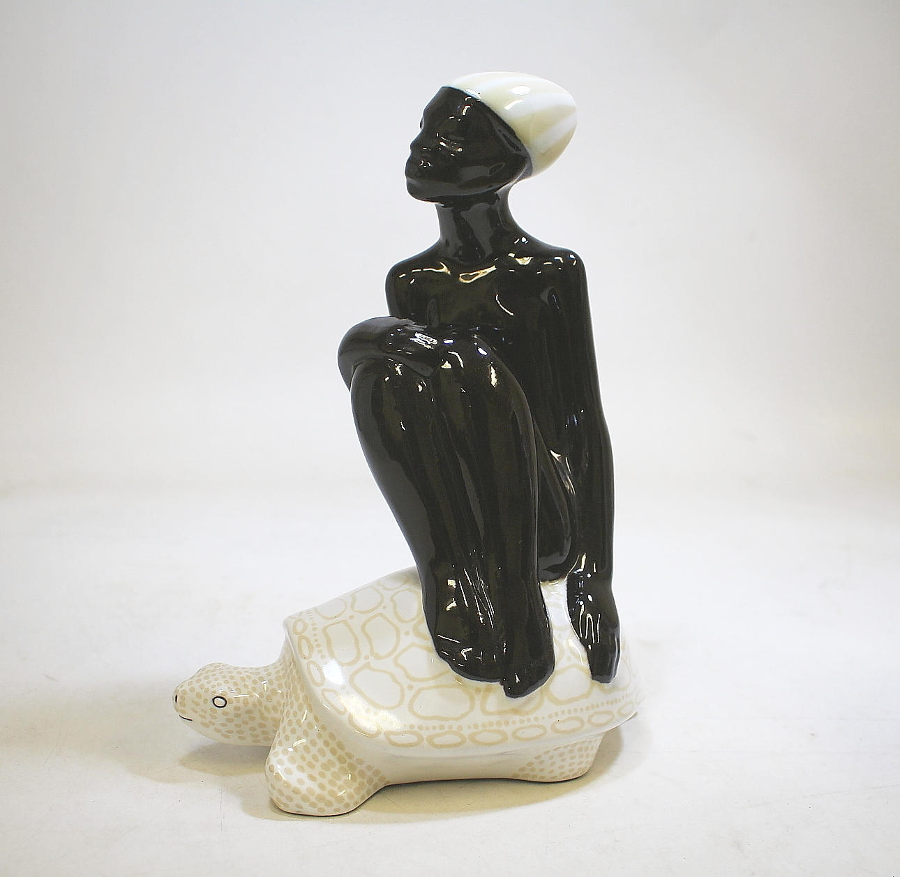 FIGURE, porcelain, Marie Simonsson for Upsala/Ekeby.
