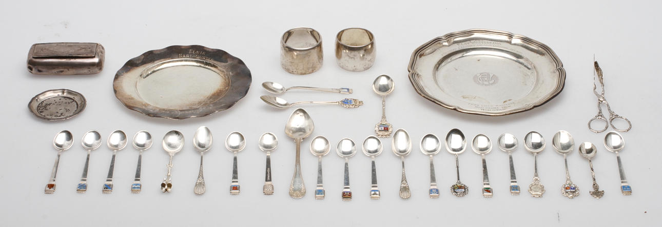 SILVERFÖREMÅL, vikt ca 581 gram.