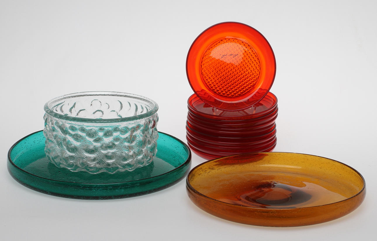 PARTI DIVERSE GLAS, 14 delar, fat assietter, skål, 1900-tal.