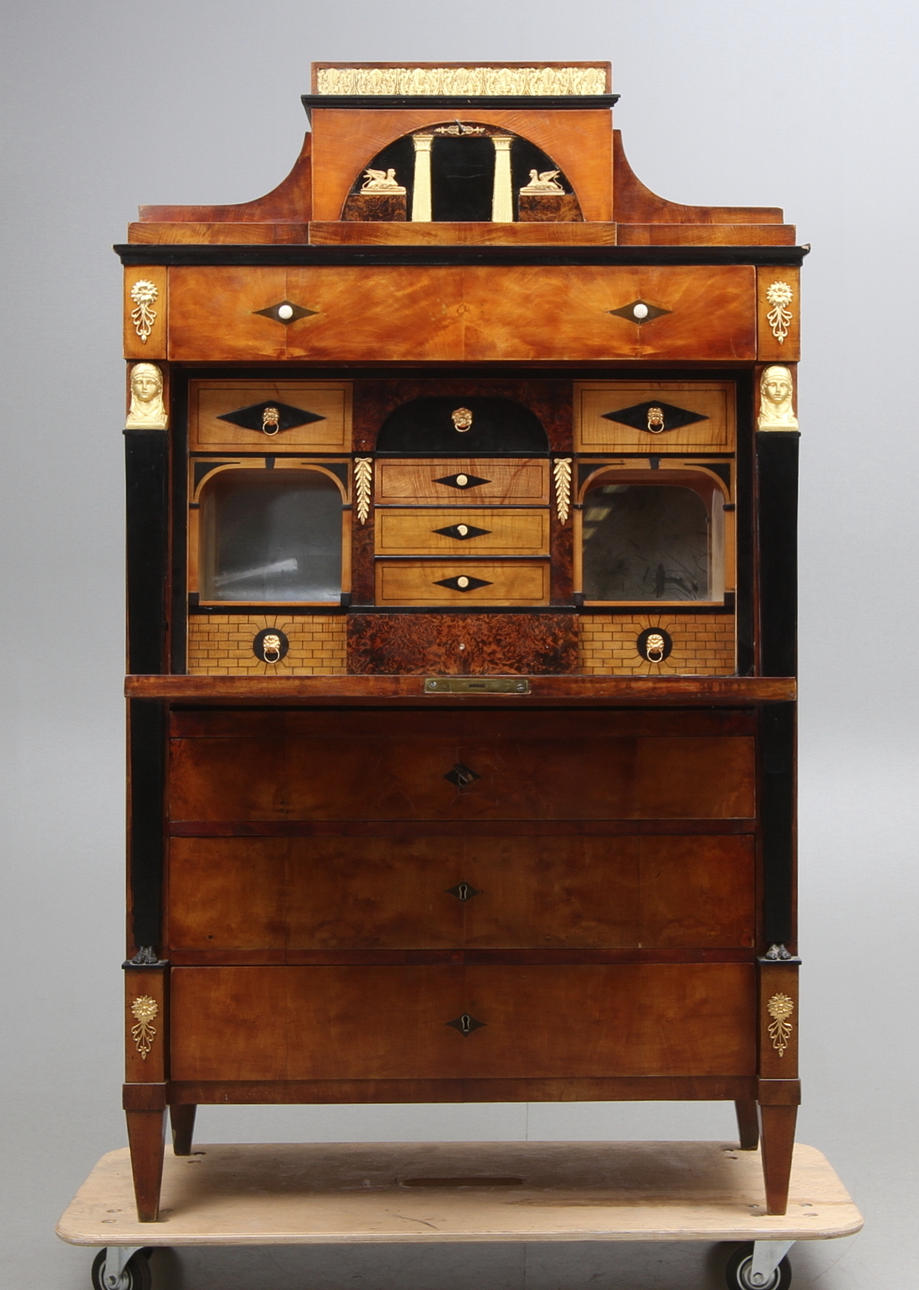 CHIFFONJE, Empire, 1800 talets början.