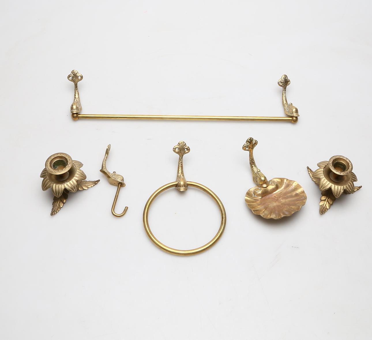 MÄSSINGSFÖREMÅL, 6 delar.