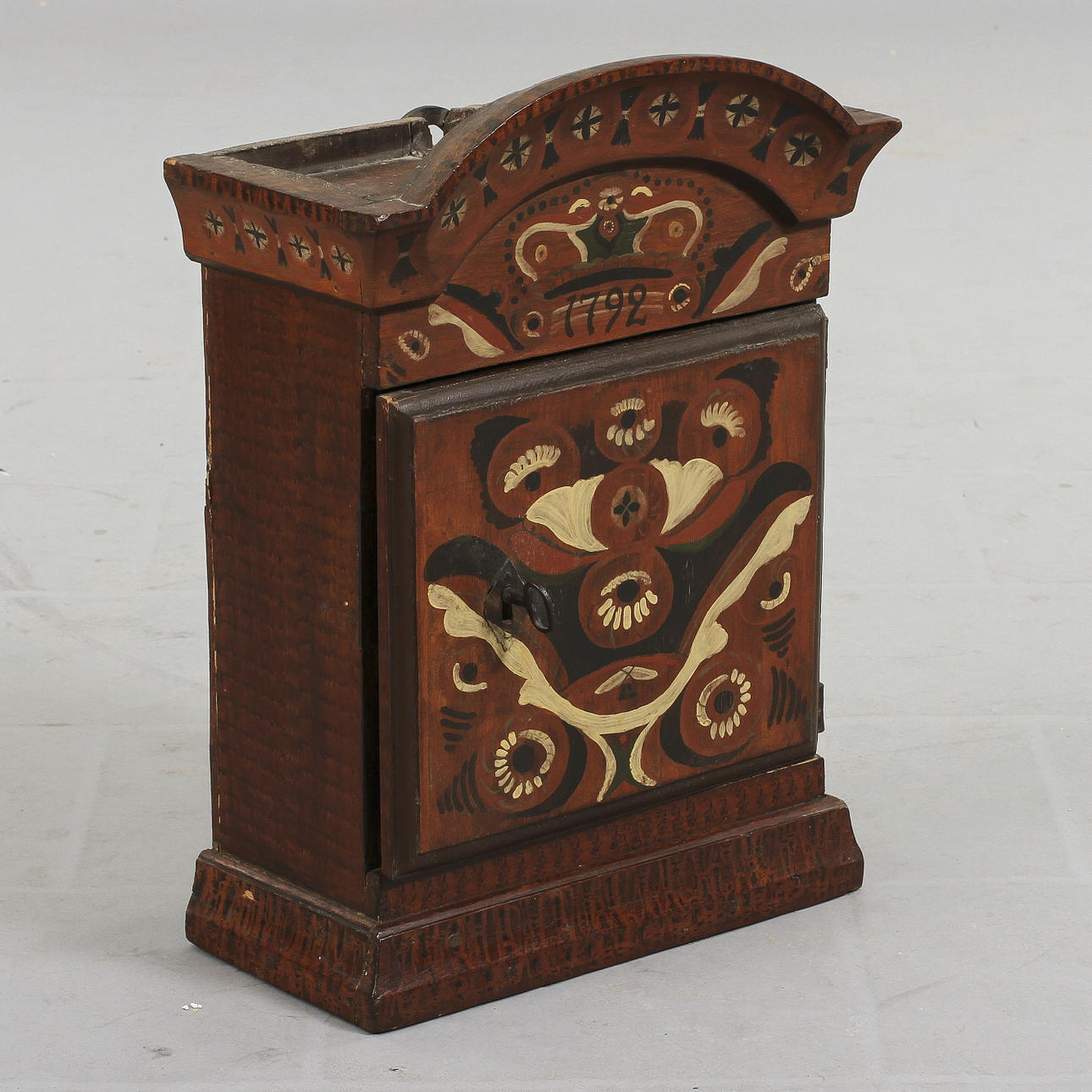 ALLMOGESKÅP, bär datering 1792.