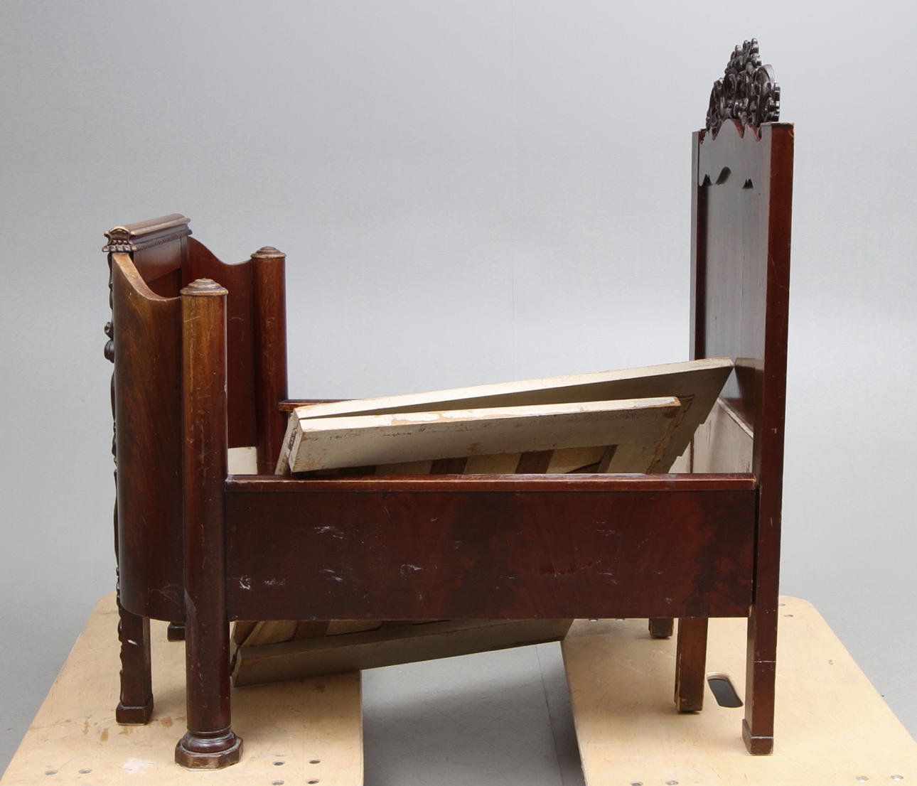 Säng Oscariansk 1880.