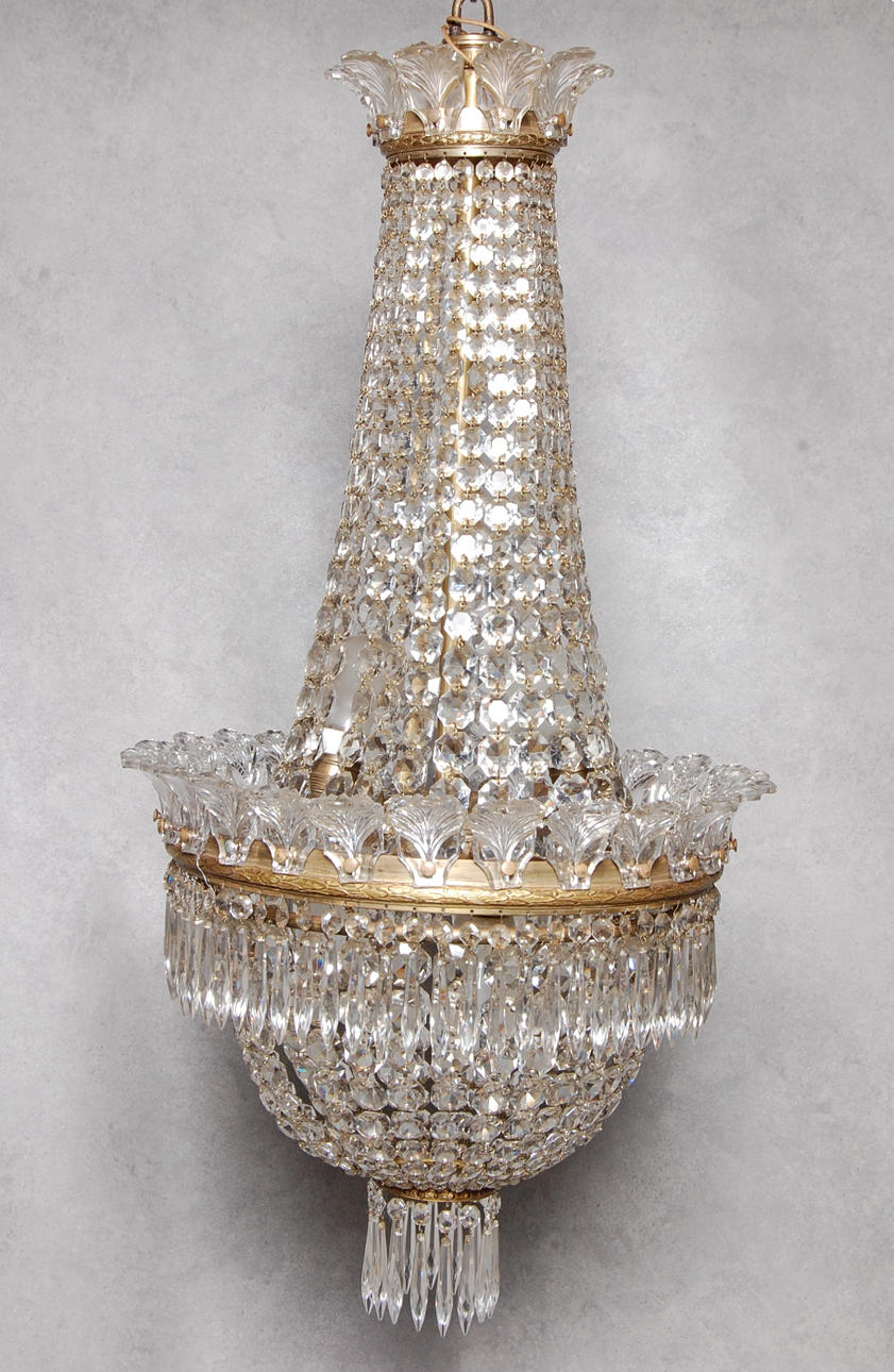 Lysekrone, sen empire stil, 1900-tallet.