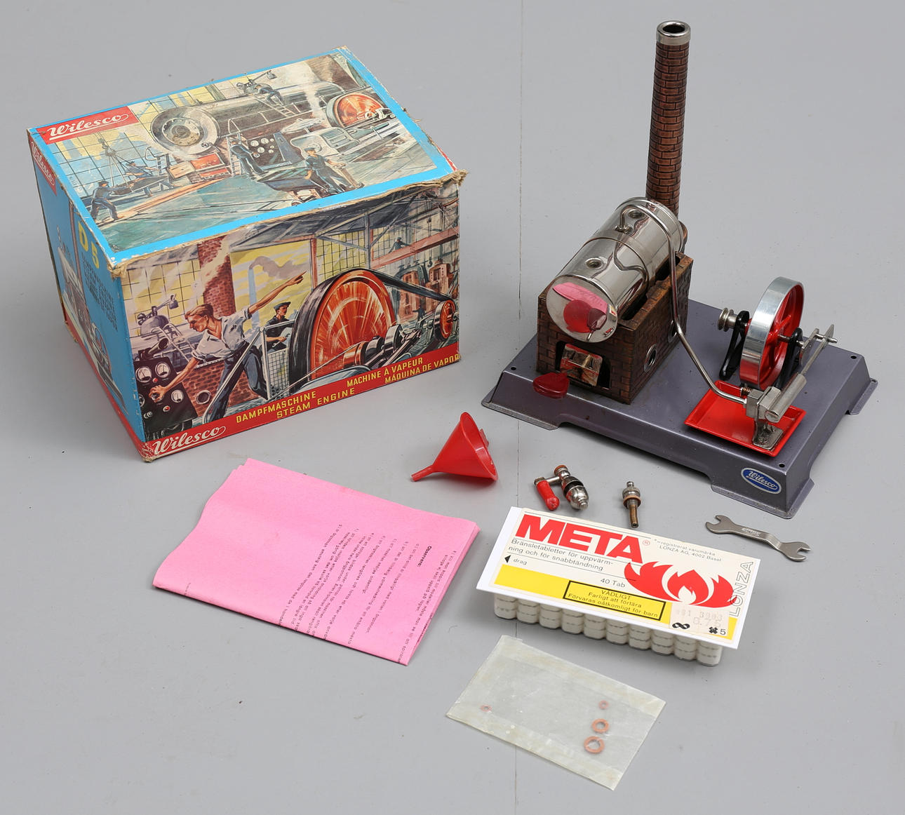 ÅNGMASKIN, Wilesco, med originalkartong.