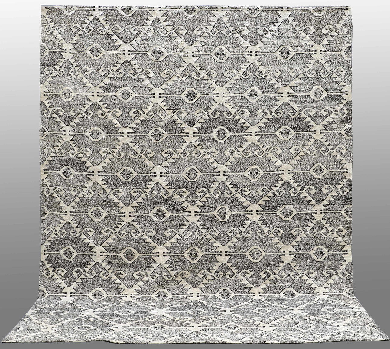 CARPET, oriental, kilim, 333 x 256 cm.