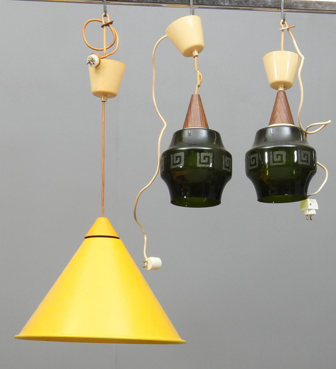 TAKLAMPOR, 3 st, glas och metall, 1960/70-tal.