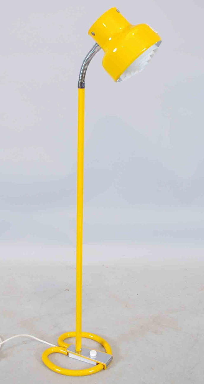 GOLVLAMPA, "Bumling", gullackerad plåt.