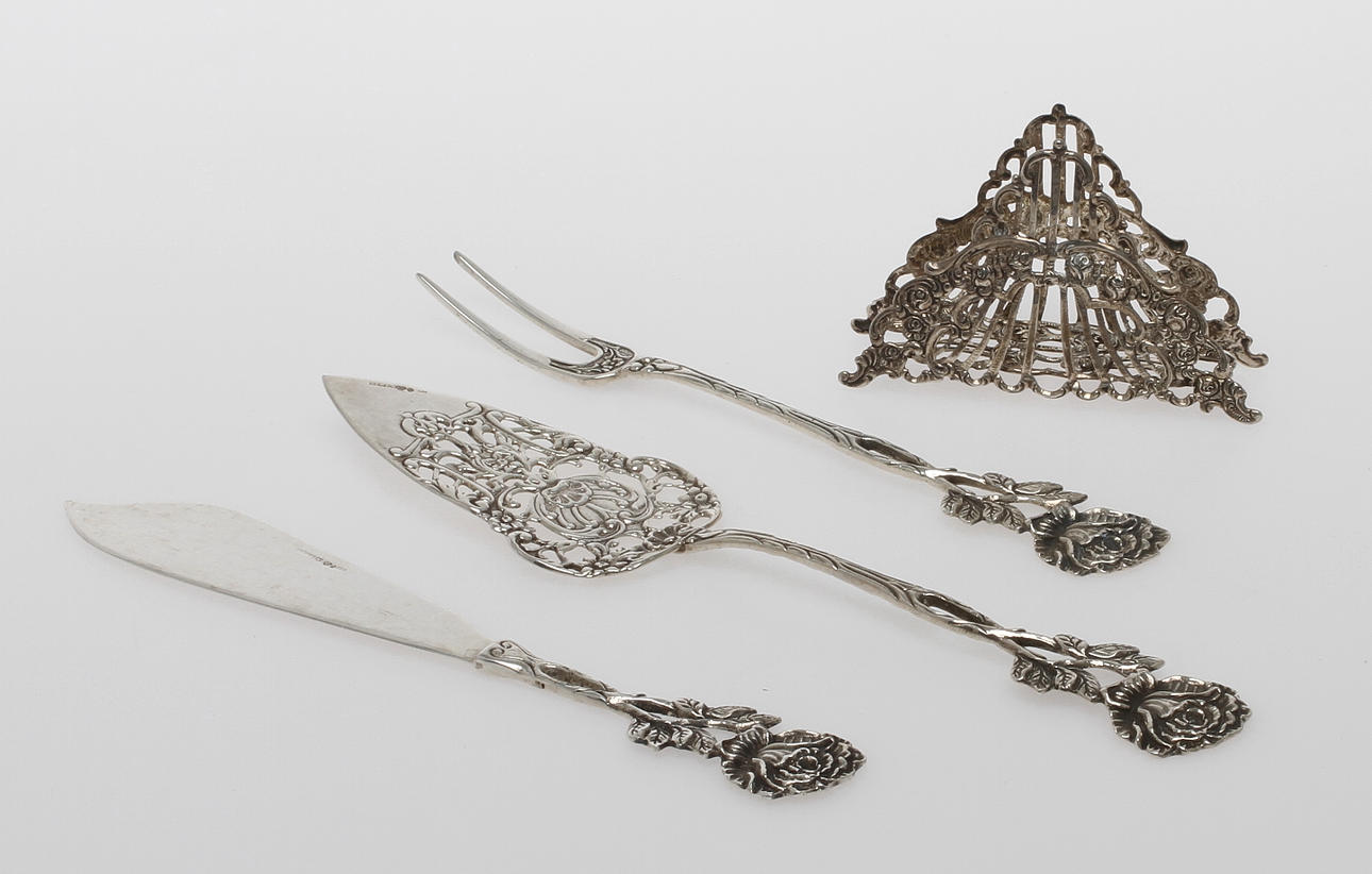 PARTI SILVER, 4 delar, rokokostil. Total vikt 181 g.