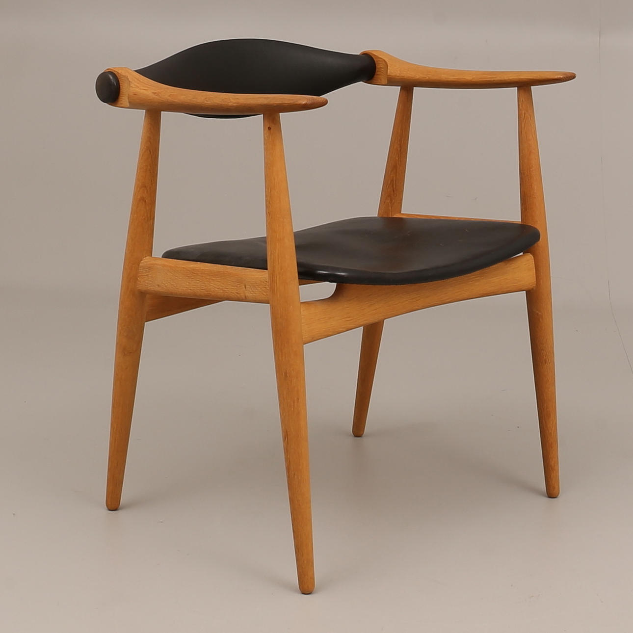 HANS J WEGNER. Sessel, "Åget", Teak, Modell CH 34.