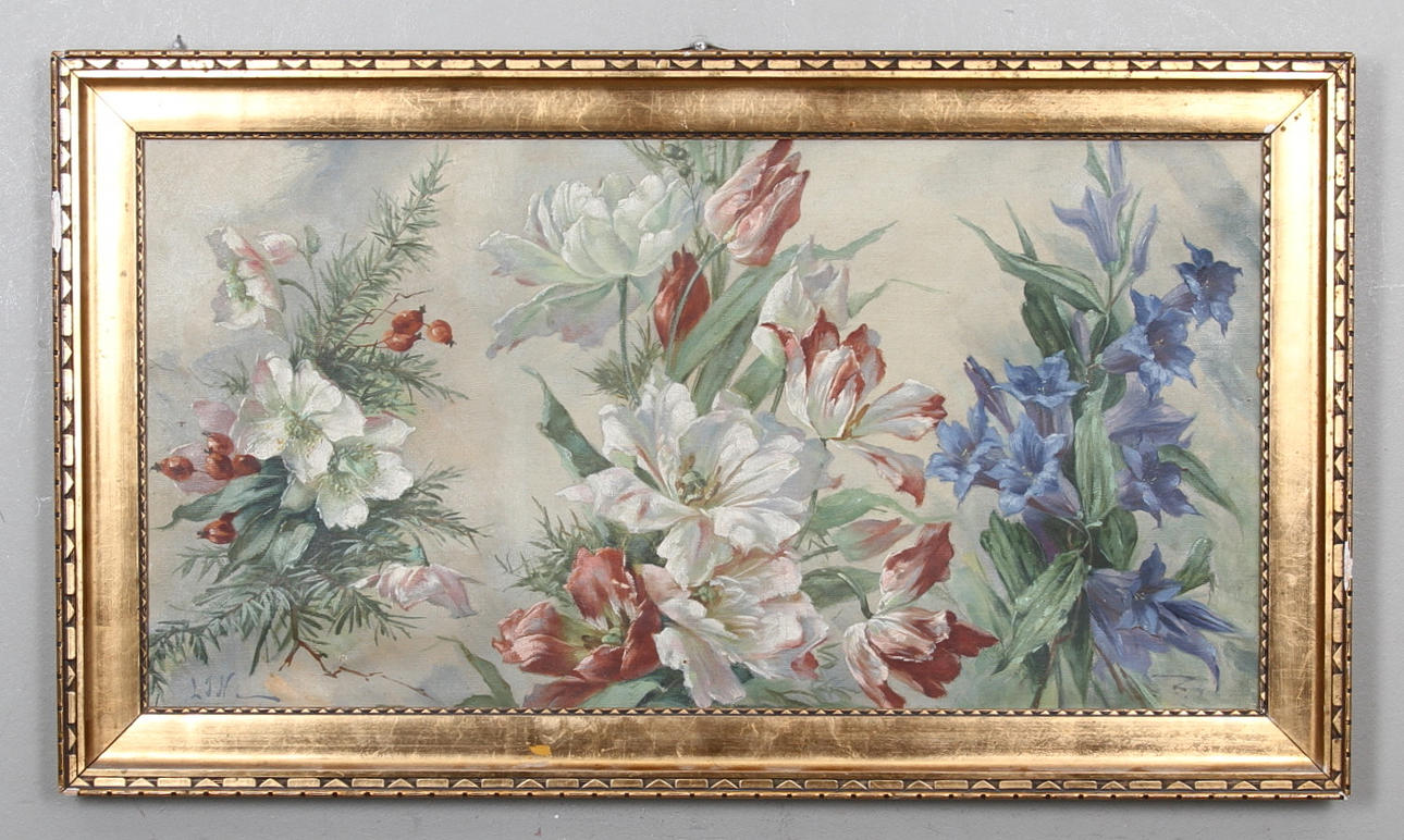 OKÄND KONSTNÄR. Olja på duk, stilleben med bland annat tulpaner julrosor samt nypon, signerad, 1800/1900 tal.