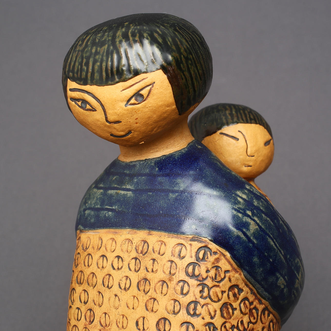 LISA LARSON, sculpture, stoneware, 