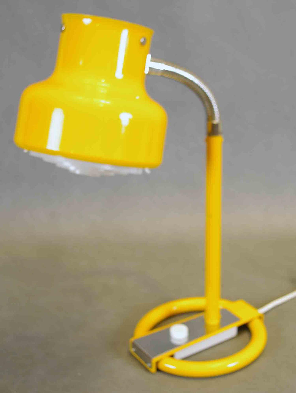 BORDSLAMPA, "Bumling", gullackerad plåt.