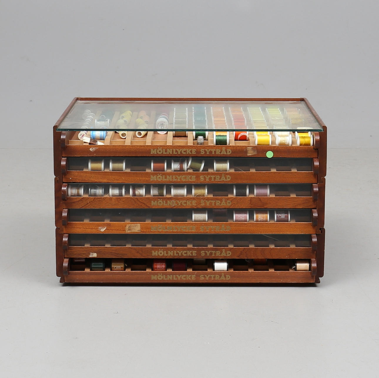 SYTRÅDSMONTER, Mölnlycke Sytråd, 1900-tal.