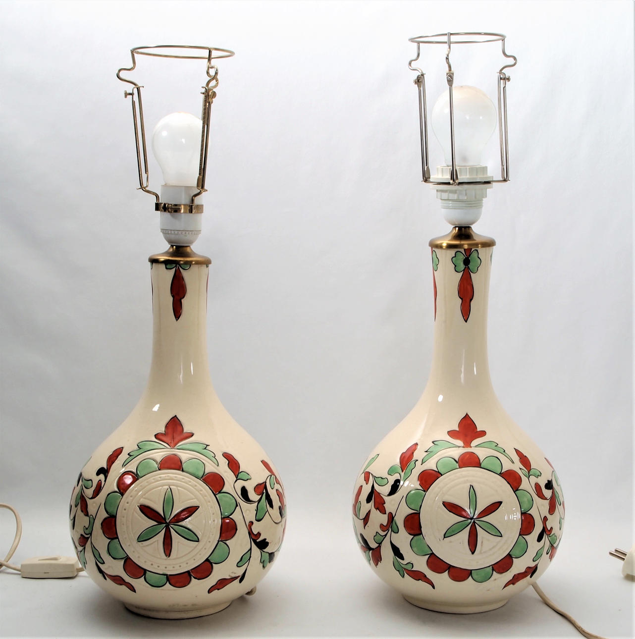 TWO TABLE LAMPS, TUBE STRAND, HAND PAINTED.
