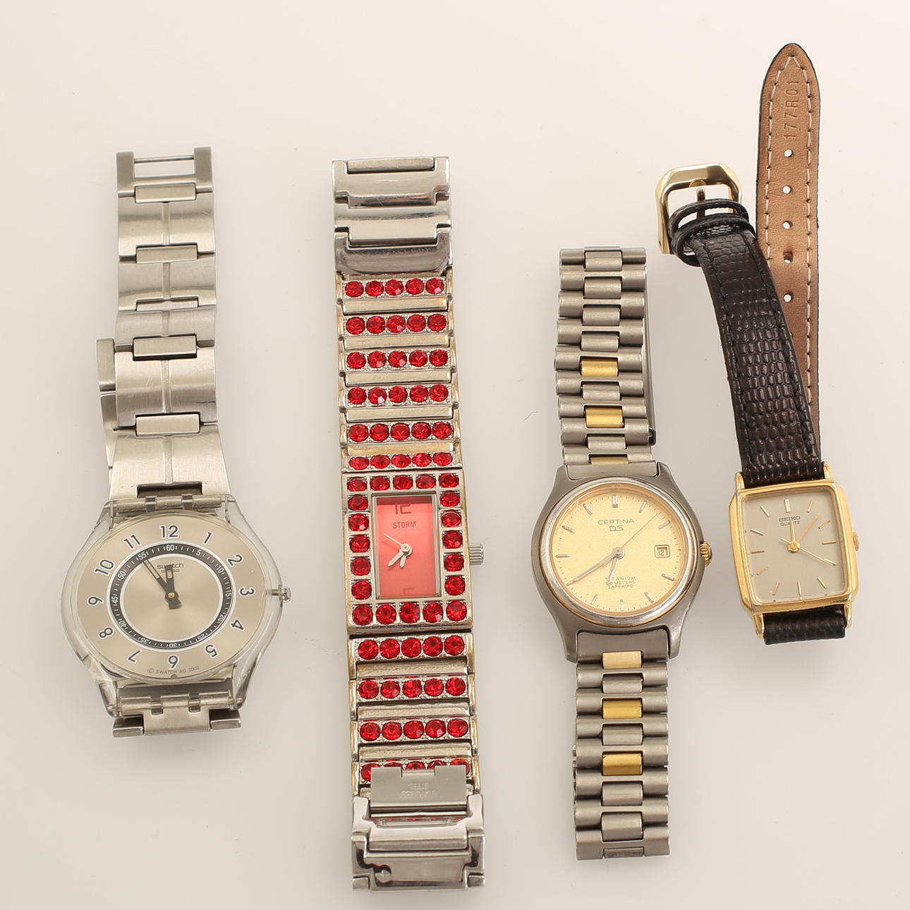 BRACELET WATCH, 4 pieces.