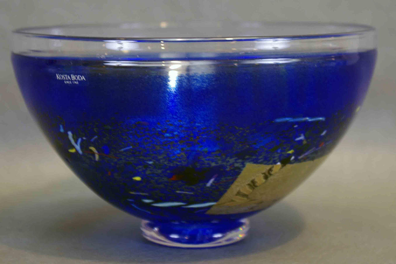 SKÅL, konstglas, "Satellite", Bertil Vallien, Kosta Boda.