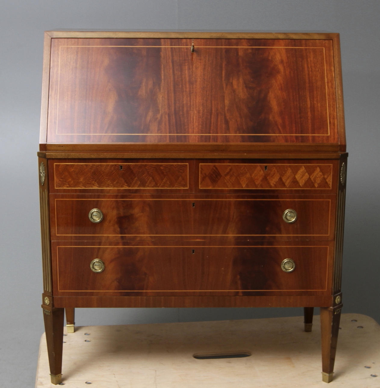 SEKRETÄR, Gustaviansk-stil, 1900-tal.