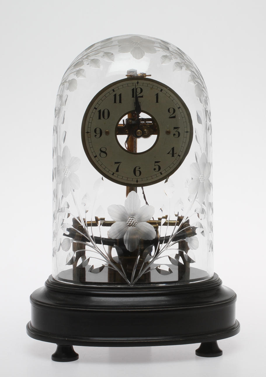 BORDSUR, med glaskupa, Bulle patent, 1900-talets första hälft.