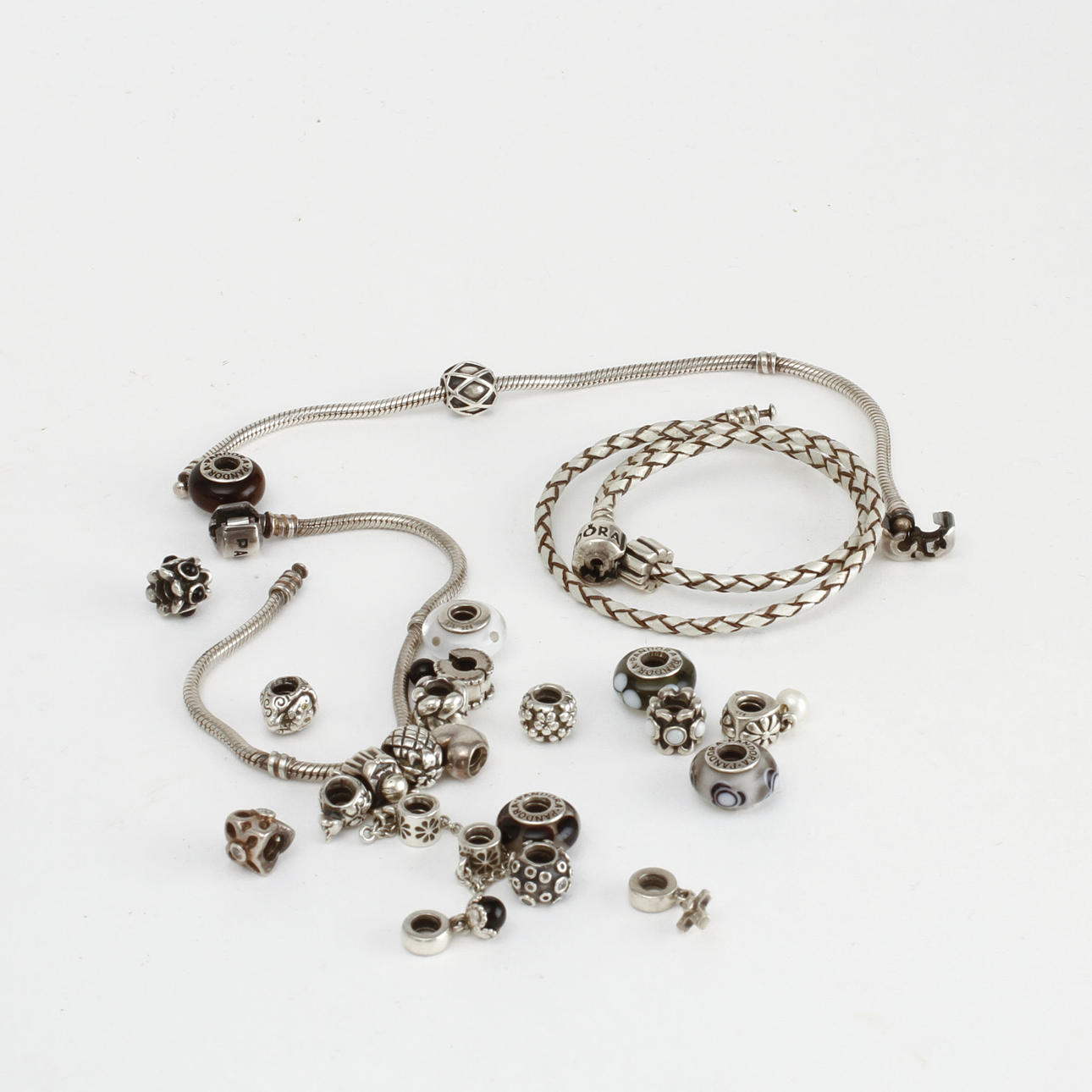 SMYCKEN, "Pandora", 24 delar.