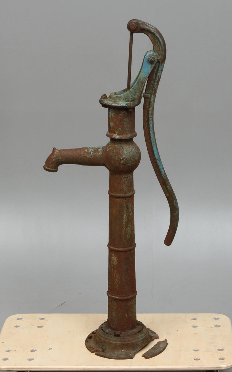 GÅRDSPUMP, 1900-tal.