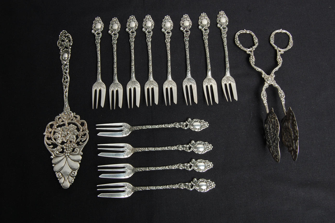 TÅRTGAFFLAR, TÅRTSPADE,KAKTÅNG, TESIL, silver, vikt 408 g.