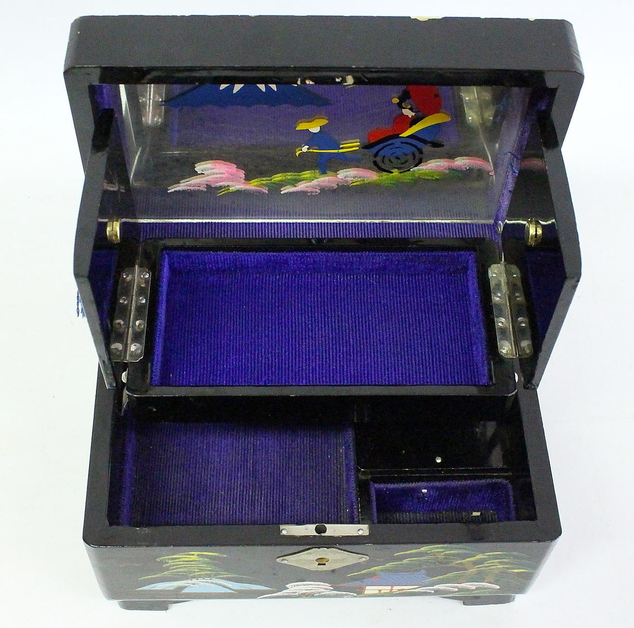 SCHMUCKKASTEN, mit Spieluhr, 20. Jahrhundert.