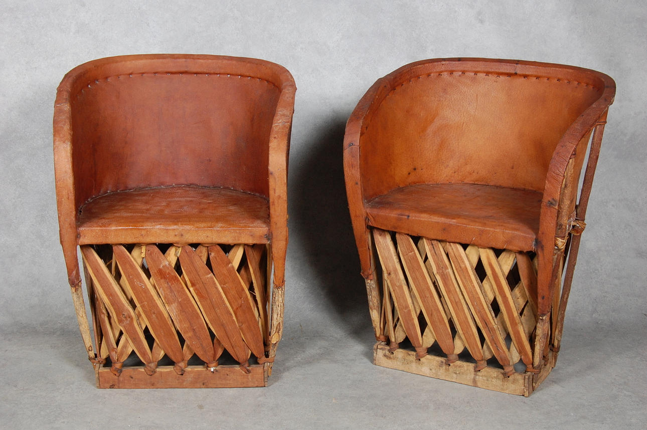 SILLAS COLONIALES, 1 par. 1900.