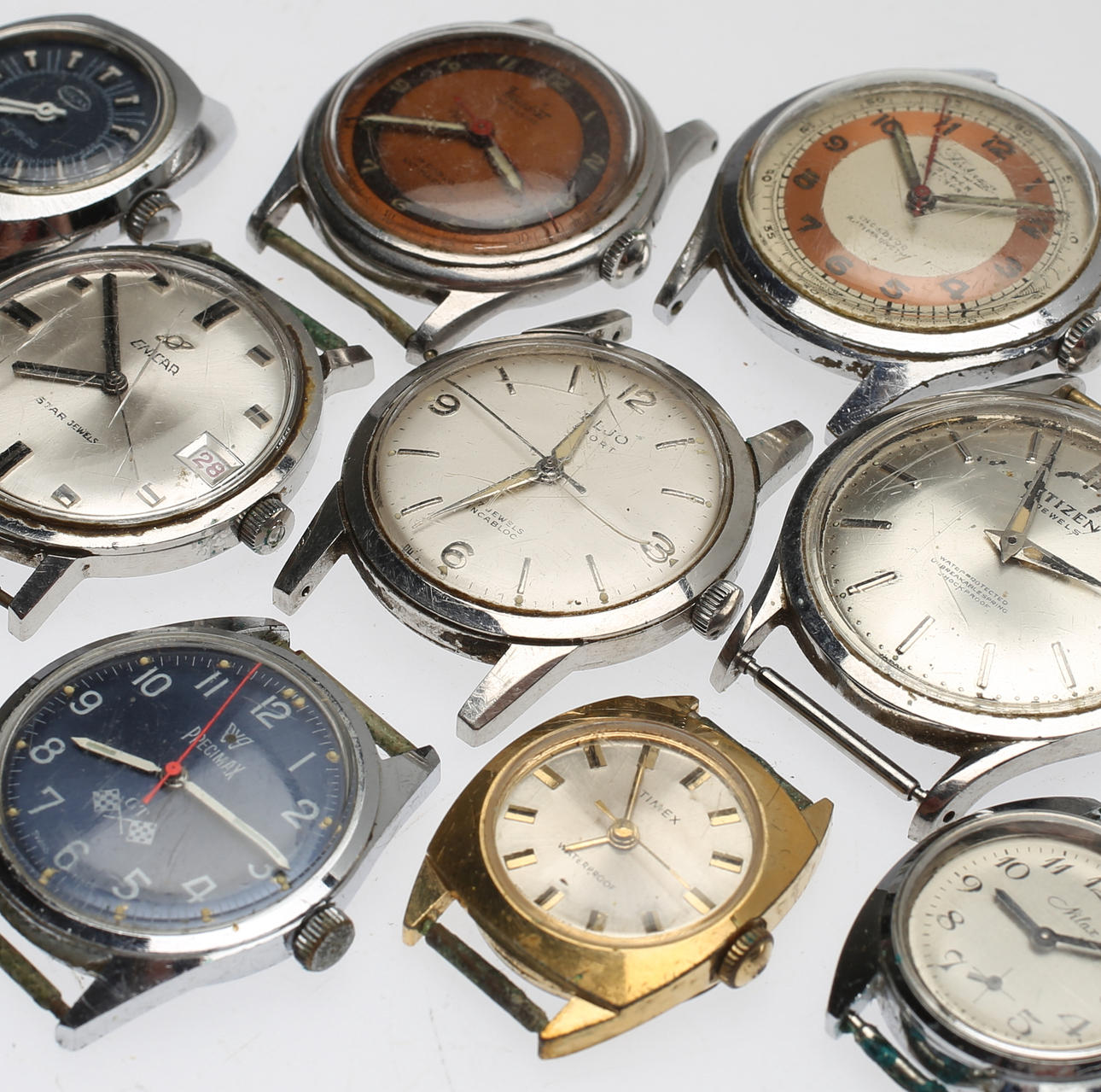 BRACELET, 9 pcs, including Citizen and Enicar, 1900s.