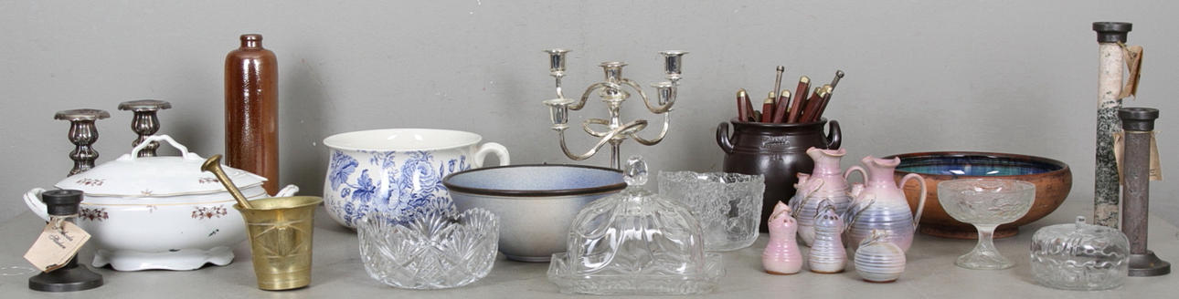 PARTI NS,KERAMIK O GLAS. C.a 1940-2000.