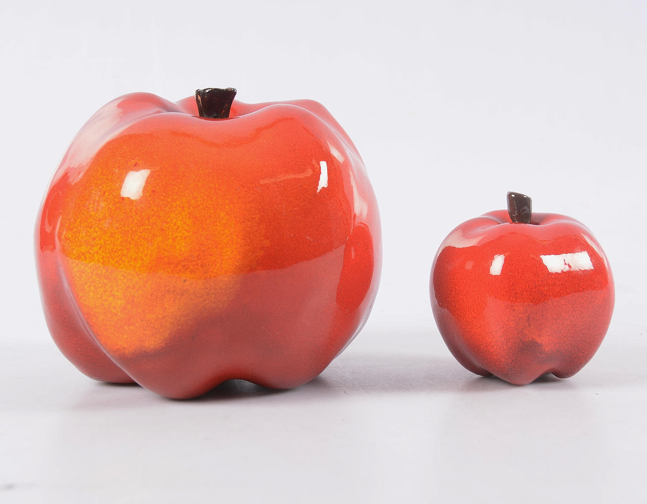 SKULPTUR, äpplen, Torekov Keramik.