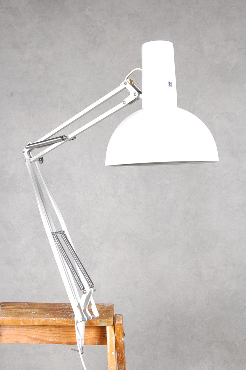 SKRIVBORDSLAMPA " Arkitekt " Loui Poulsen, 1900-talets senare del, Nr:1.