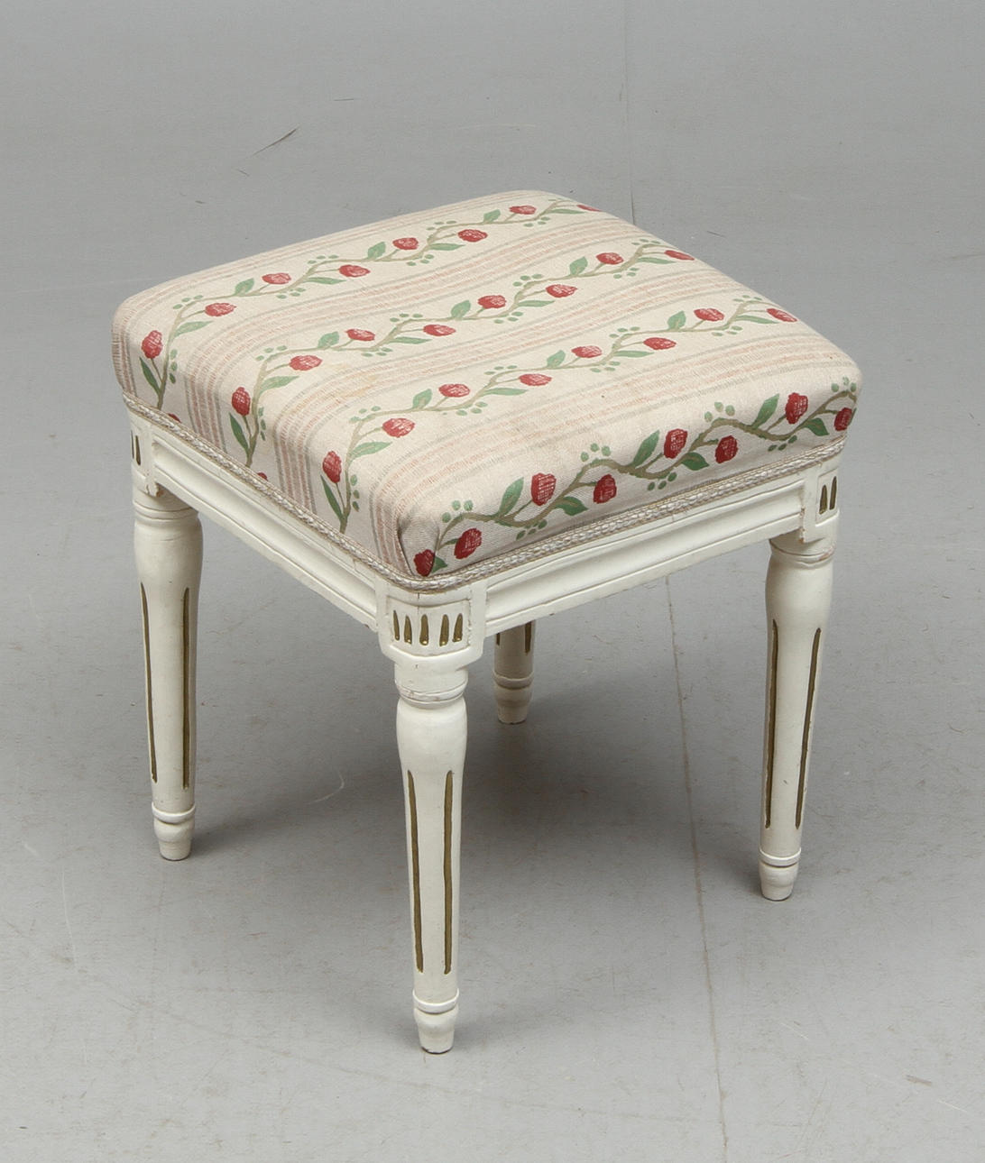 TABURETT, gustavianskt provinsarbete, omkring 1800.