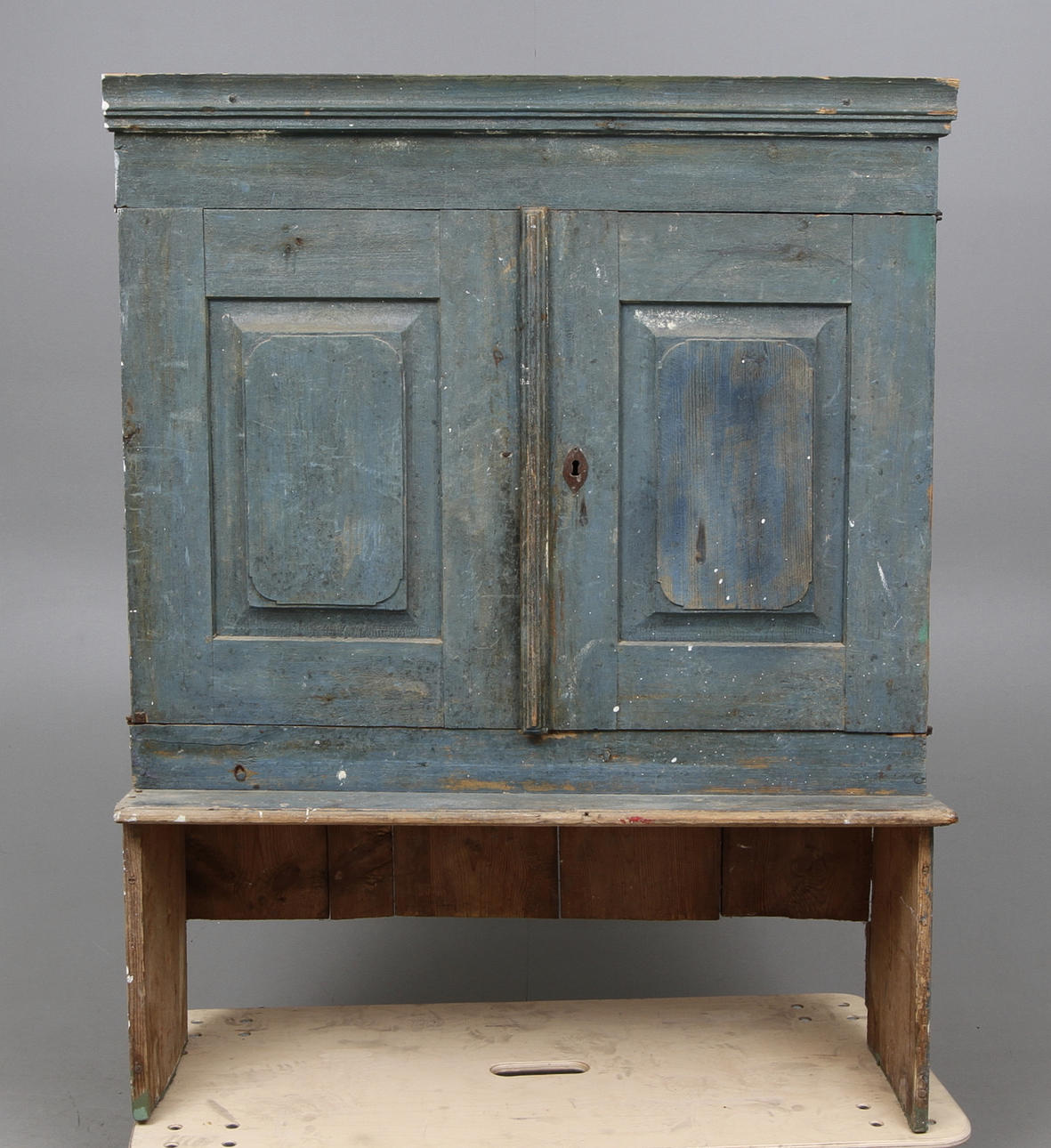 SKÅP. allmoge 1880-tal.